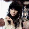 Park Shi Yeon Berpose Untuk Majalah Singles
