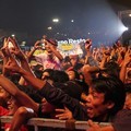 Slankers Meramaikan Suasana Konser di Jakarta Fair 2012