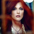 Julianne Moore Berpose Untuk Majalah InStyle