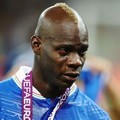 Mario Balotelli Menangis Karena Italia Kalah di Final Euro 2012 Melawan Spanyol