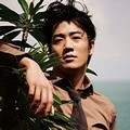 Kim Rae Won Berpose Untuk Majalah Harper's Bazaar
