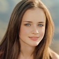 Alexis Bledel Berpose Untuk Majalah Allure