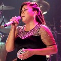 Regina Ivanova di Panggung 'Result & Reunion Show' Indonesian Idol 2012