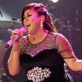 Regina Ivanova di Panggung 'Result & Reunion Show' Indonesian Idol 2012