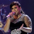 Regina Ivanova di Panggung 'Result & Reunion Show' Indonesian Idol 2012