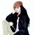 Gong Hyo Jin Berpose Untuk Promo Uniqlo Fashion