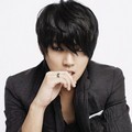 Yoon Shi Yoon Berpose Untuk Majalah Elle