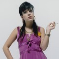 Lily Allen Berpose Untuk Promo Album 'Alright, Still'