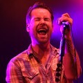 Aksi David Cook Saat Konser di Indonesia