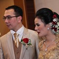 Astrid Tiar Menunjukkan Rona Bahagia Di Tengah Keluarga
