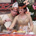 Upacara Adat Pernikahan Astrid Tiar dan Gerhard Reinaldi