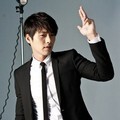 Hyun Bin Berpose untuk Iklan Samsung Smart TV