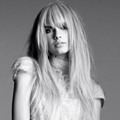 Taylor Swift Berpose untuk Majalah Elle