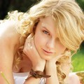 Taylor Swift Berpose untuk Majalah People