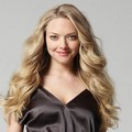 Amanda Seyfried Berpose untuk Majalah Lucky