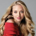 Amanda Seyfried Berpose untuk Majalah Lucky