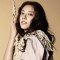 Son Dam Bi Berpose untuk Majalah CeCi
