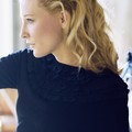 Cate Blanchett Berpose untuk Majalah InStyle