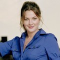 Drew Barrymore Berpose untuk Majalah Parade
