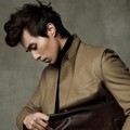 Lee Dong-wook Berpose untuk Majalah Arena Homme
