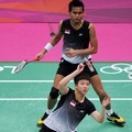 Tontowi Ahmad dan Lilyana Natsir Saat Melawan Denmark di Olimpiade 2012