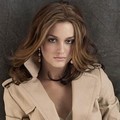 Leighton Meester Berpose untuk Majalah InStyle