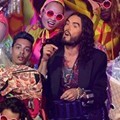Penampilan Russell Brand di Upacara Penutupan Olimpiade 2012