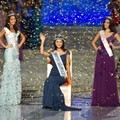 Sophie Moulds, Yu Wenxia dan Jessica Kahawaty