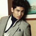 Max Changmin Bergaya ala 50-an di Cosmopolitan Edisi September 2012