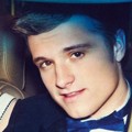 Photoshoot Josh Hutcherson di Majalah Teen Vogue