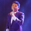 Gading Marten Saat Menjadi Host Inbox Awards SCTV 2012