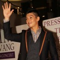Tim Hwang Saat Jumpa Pers Konser 'Saranghapnida'
