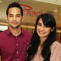 Teuku Wisnu dan Shireen Sungkar Saat Ditemui di Senayan City