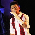Penampilan Tim Hwang di Konser 'Saranghapnida'