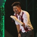 Penampilan Tim Hwang di Konser 'Saranghapnida'