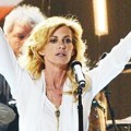 Penampilan Faith Hill di Panggung CMA Awards 2012
