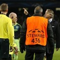 Roberto Mancini Protes Kepada Wasit dari Pinggir Lapangan