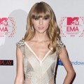 Taylor Swift di Red Carpet MTV EMA 2012