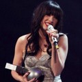 Carly Rae Jepsen Dapatkan Piala'Best Song' di MTV EMA 2012