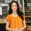 Arumi Bachsin Saat Syuting Sinetron 'Nyong Mutiara Hitam'