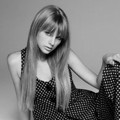 Taylor Swift di Majalah Harper's Bazaar Edisi Desember 2012