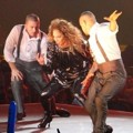 Aksi Spektakuler Jennifer Lopez di Konser 'Dance Again World Tour'