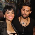 Julia Perez dan Gaston Castano Saat Konser Jennifer Lopez 'Dance Again World Tour'