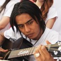 Charly Saat Syukuran Film 'Jangan Menangis Sinar'