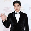 Lee Jang Woo di Red Carpet MBC Drama Awards 2012