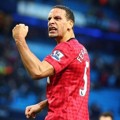 Ekspresi Rio Ferdinand Setelah Pertandingan Berakhir