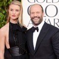 Rosie Huntington-Whiteley dan Jason Statham di Red Carpet Golden Globe Awards 2013
