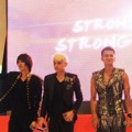 Penampilan S4 di Grand Opening Gold's Gym Express