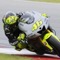 Aksi Valentino Rossi Saat Tes Perdana MotoGP 2013