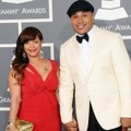 Simone Johnson dan LL Cool J di Red Carpet Grammy Awards 2013